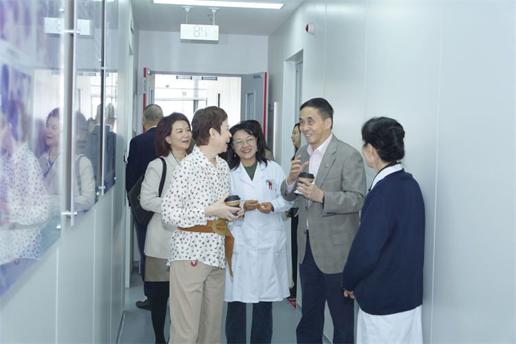 69de01558fc38.jpg 69de01558fc38.jpg