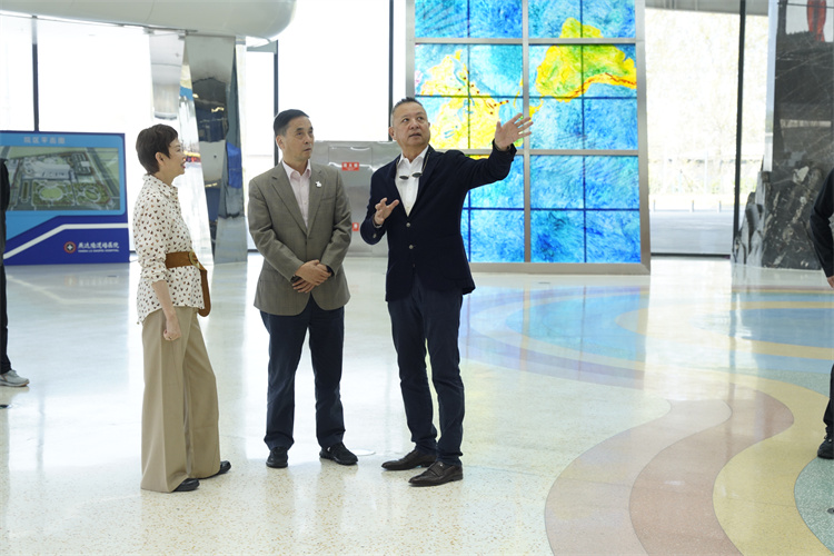 69de016577910.jpg 69de016577910.jpg