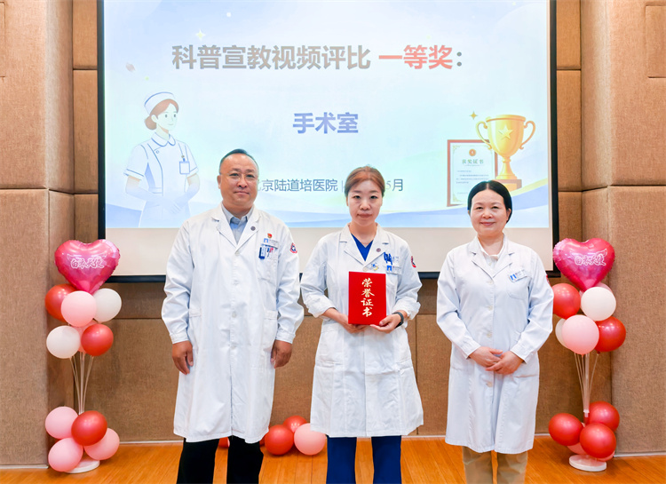 6a0433eea2fec.jpg